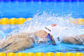官方网站-哈兰德爆冷封神，巴萨复兴在望，足坛新格局悄然重塑